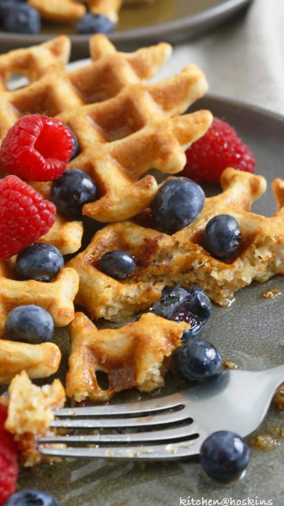 Gluten Free Oatmeal Waffles made in a Blender | KITCHEN @ HOSKINS