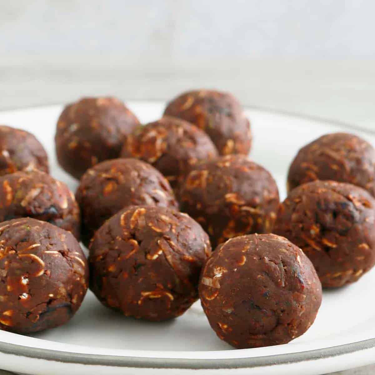 Date Balls (4 Ingredients), Kitchen At Hoskins, Recipe in 2023