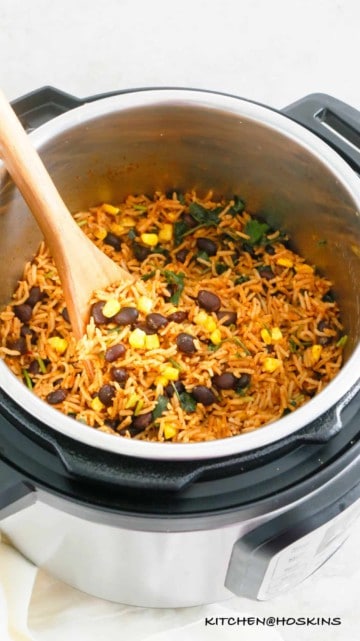 Spicy Instant Pot Cilantro Lime Rice with Black Beans and Corn ...